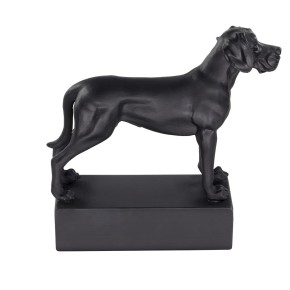 Figure de race de chien grand danois noir