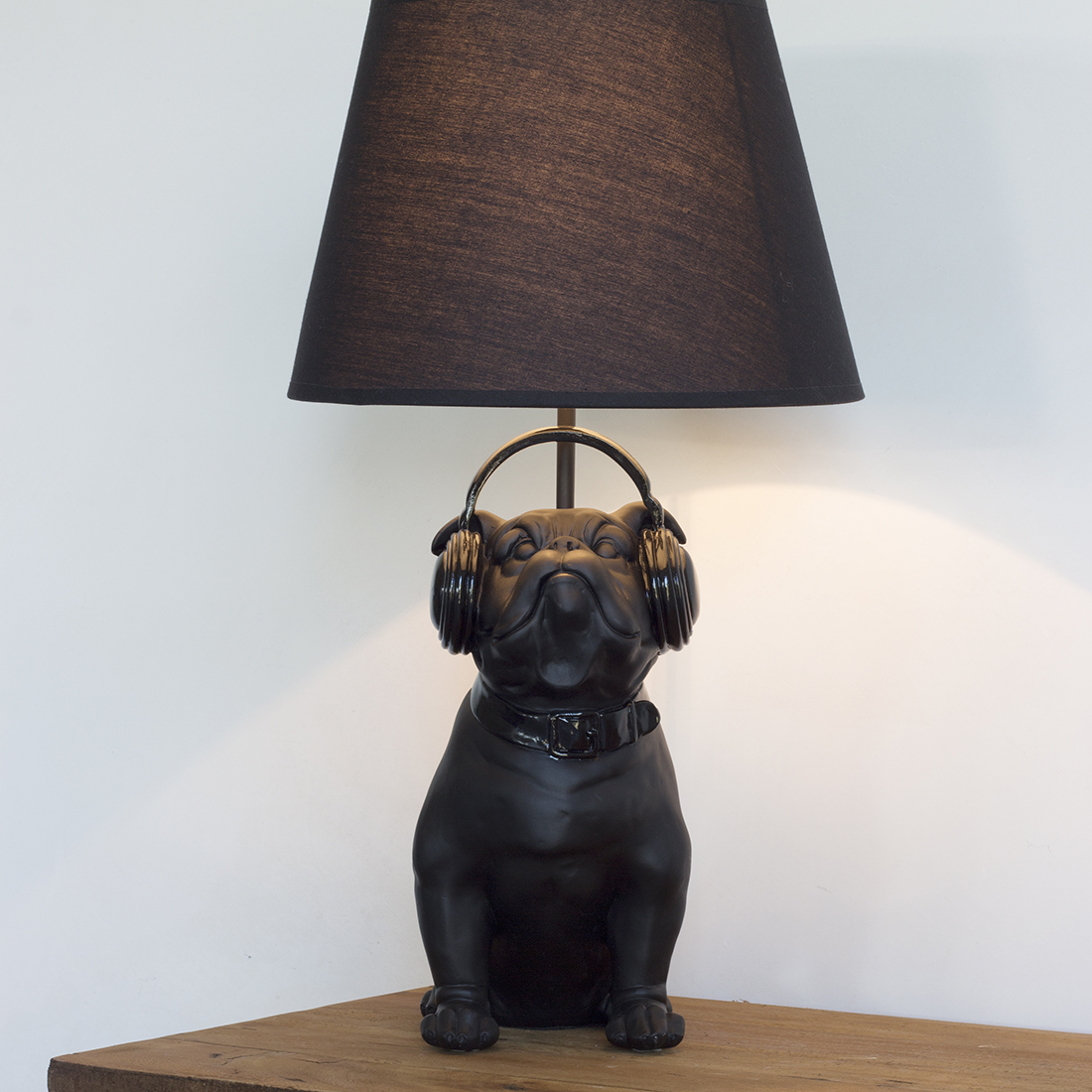 lamp bulldog