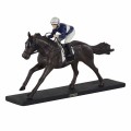 Statue jockey à cheval de course en couleur